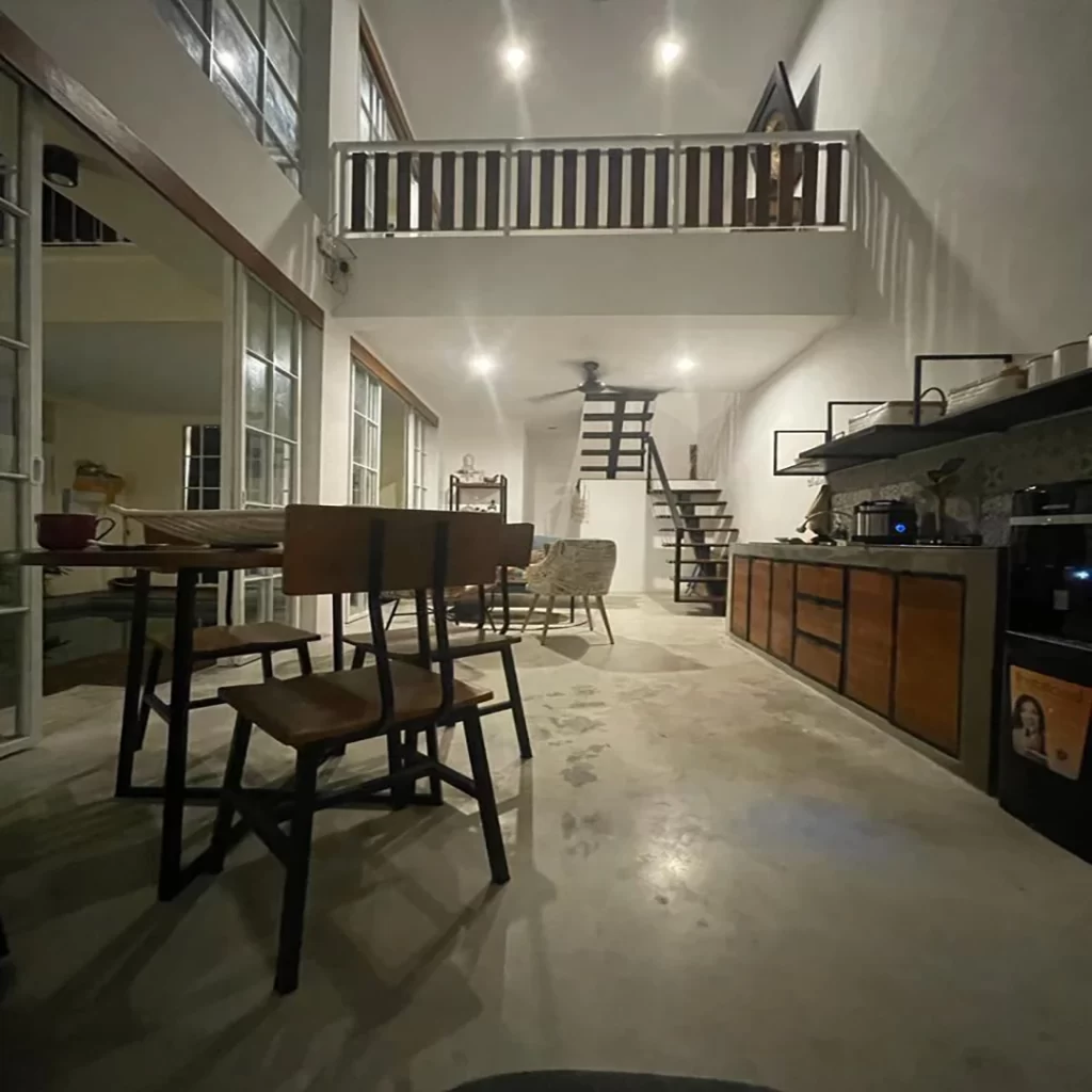 Night View Dining & Kitchen